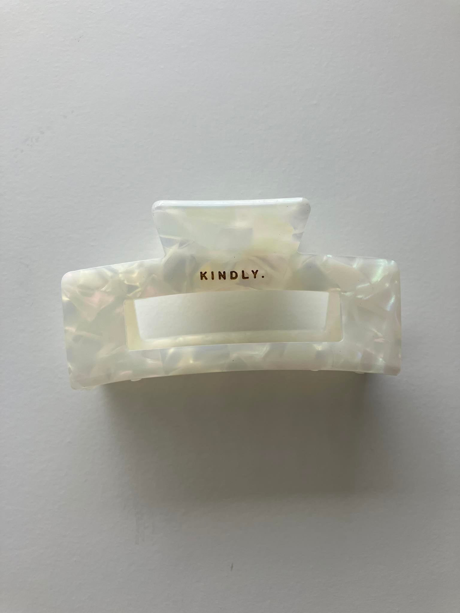 Kindly the Label hair Pearl Hair Claw Clips - By Kindly The Label NZ brand