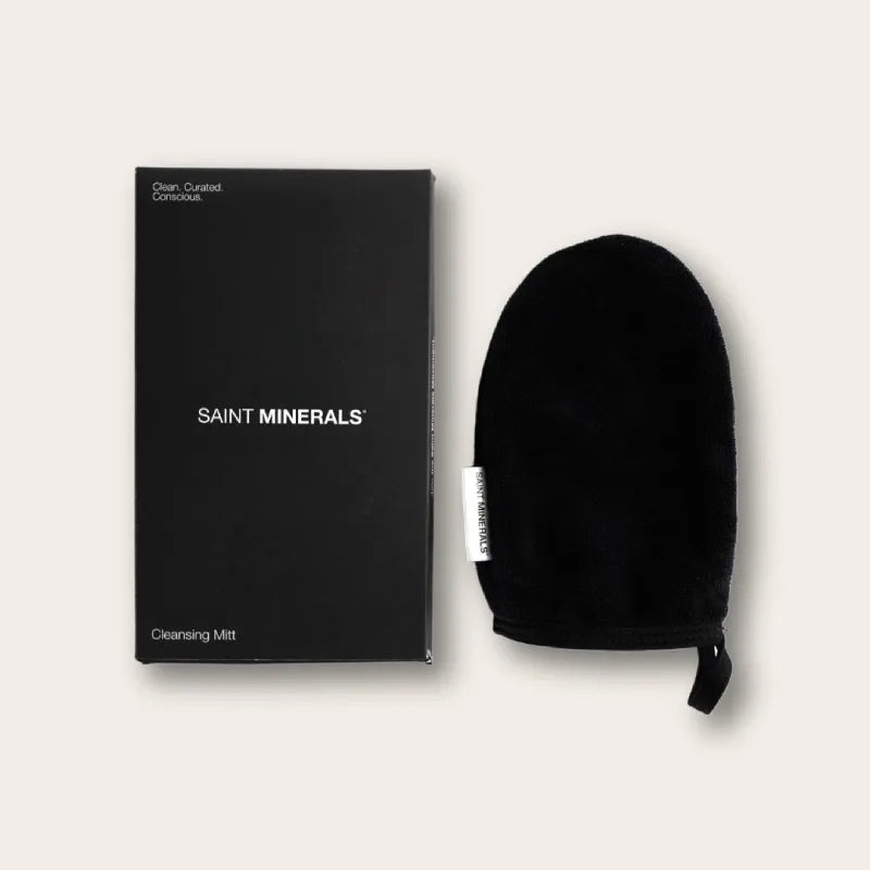 Saint Minerals make up brush Saint Minerals Cleansing Mitt