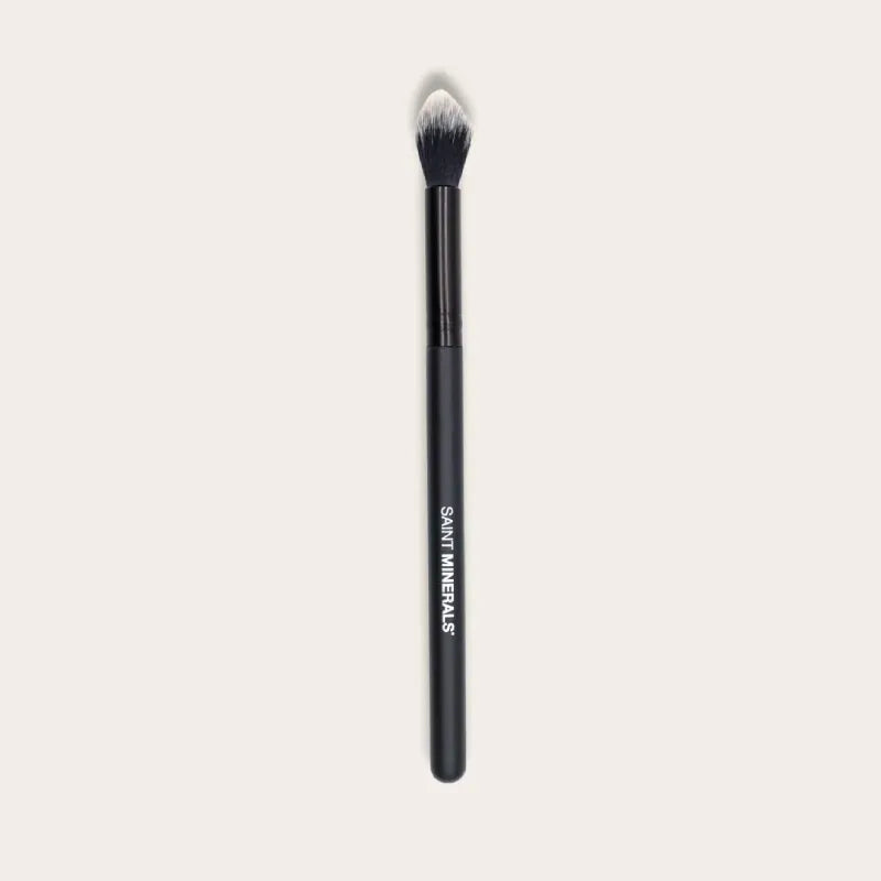Saint Minerals Saint Minerals Detail Highlighter Brush