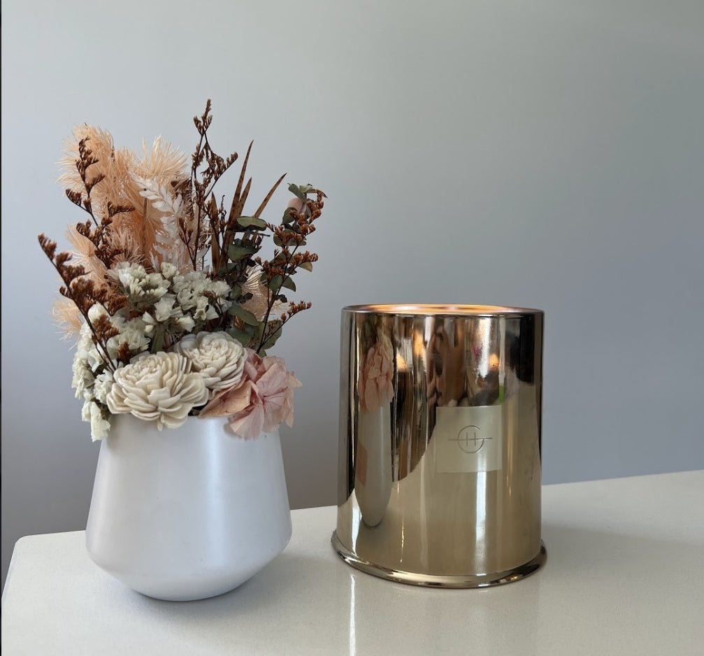 Dried floral arrangement in vase - Medium - Exquisite Laser Clinic